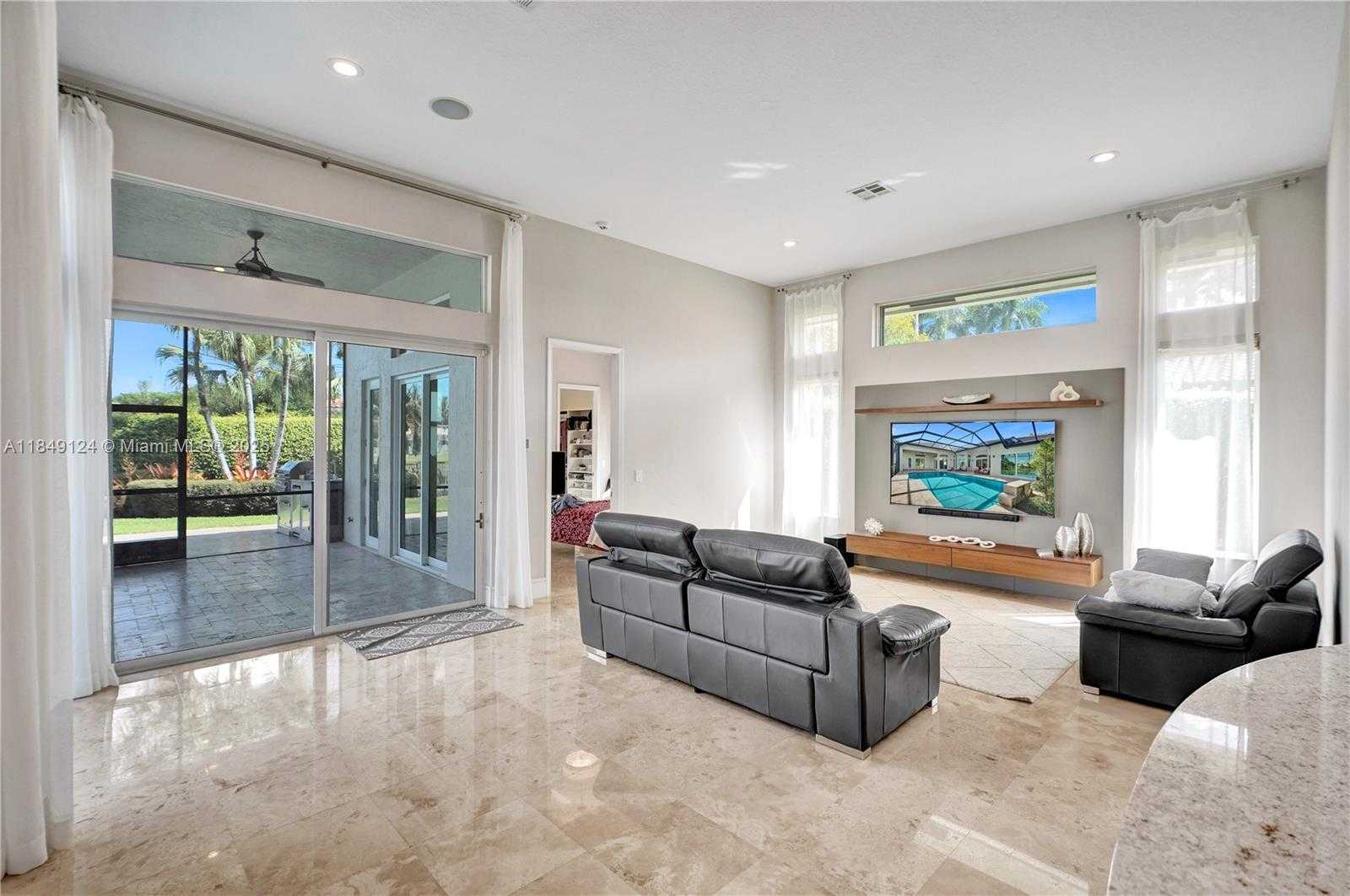 Small Image of 394 MALLARD LN, Weston Number 18