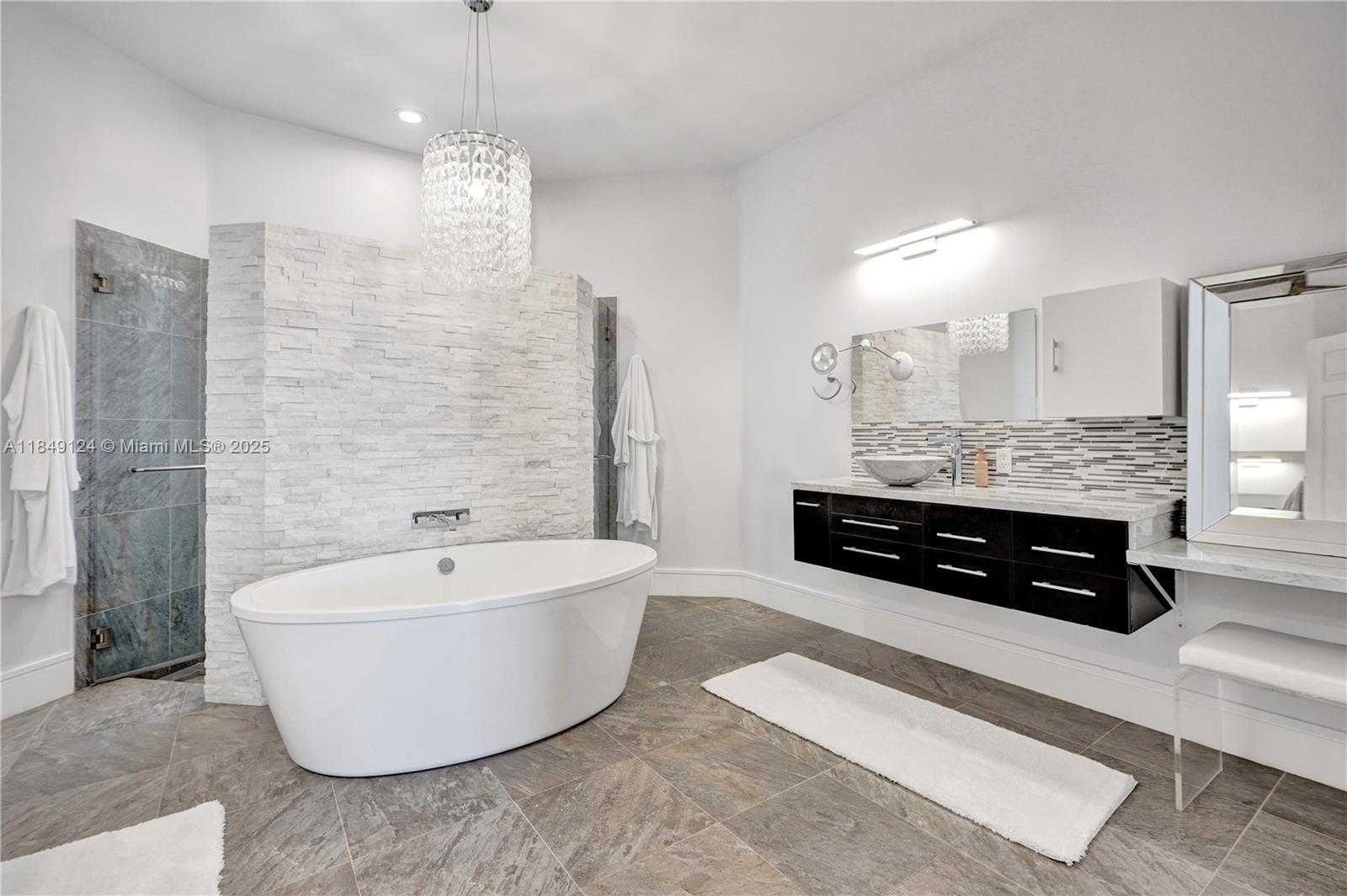 Small Image of 394 MALLARD LN, Weston Number 36