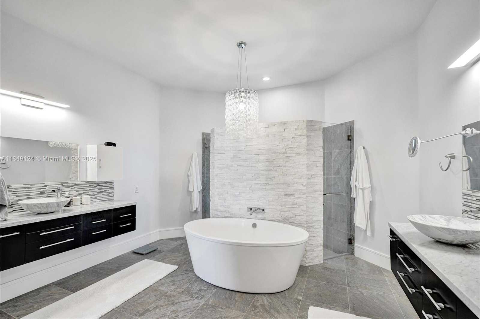 Small Image of 394 MALLARD LN, Weston Number 38
