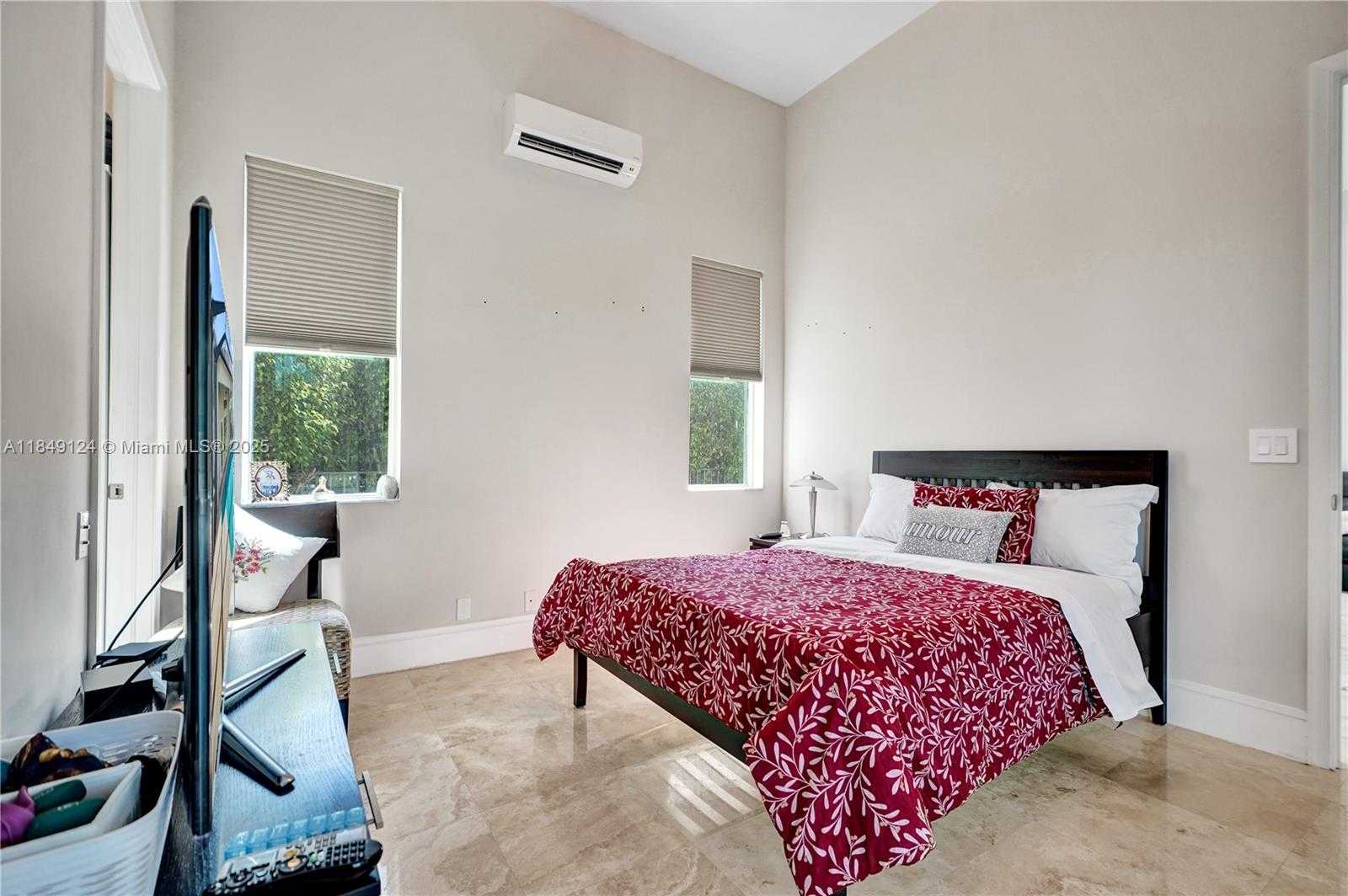 Small Image of 394 MALLARD LN, Weston Number 41