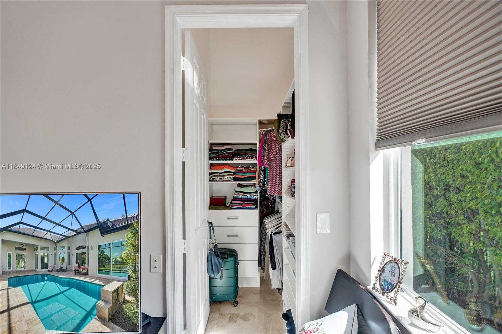 Small Image of 394 MALLARD LN, Weston Number 45