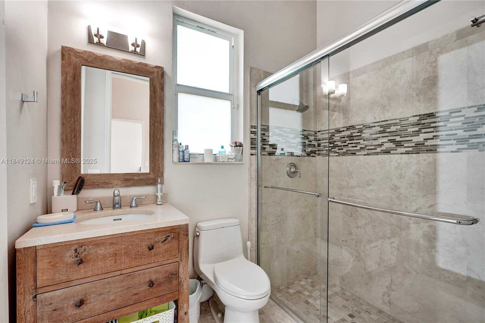 Small Image of 394 MALLARD LN, Weston Number 46