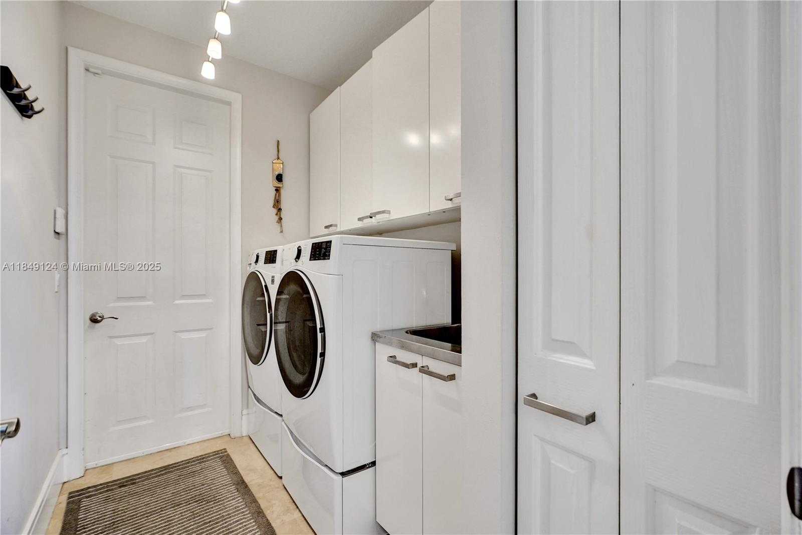 Small Image of 394 MALLARD LN, Weston Number 55