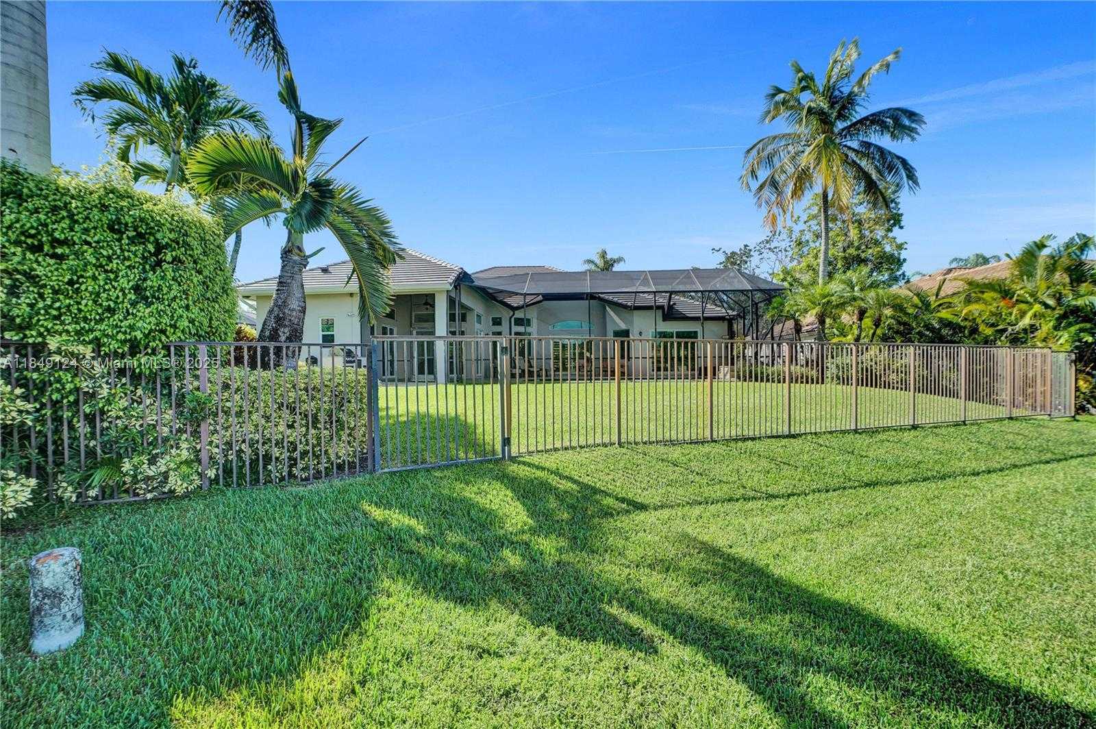 Small Image of 394 MALLARD LN, Weston Number 66
