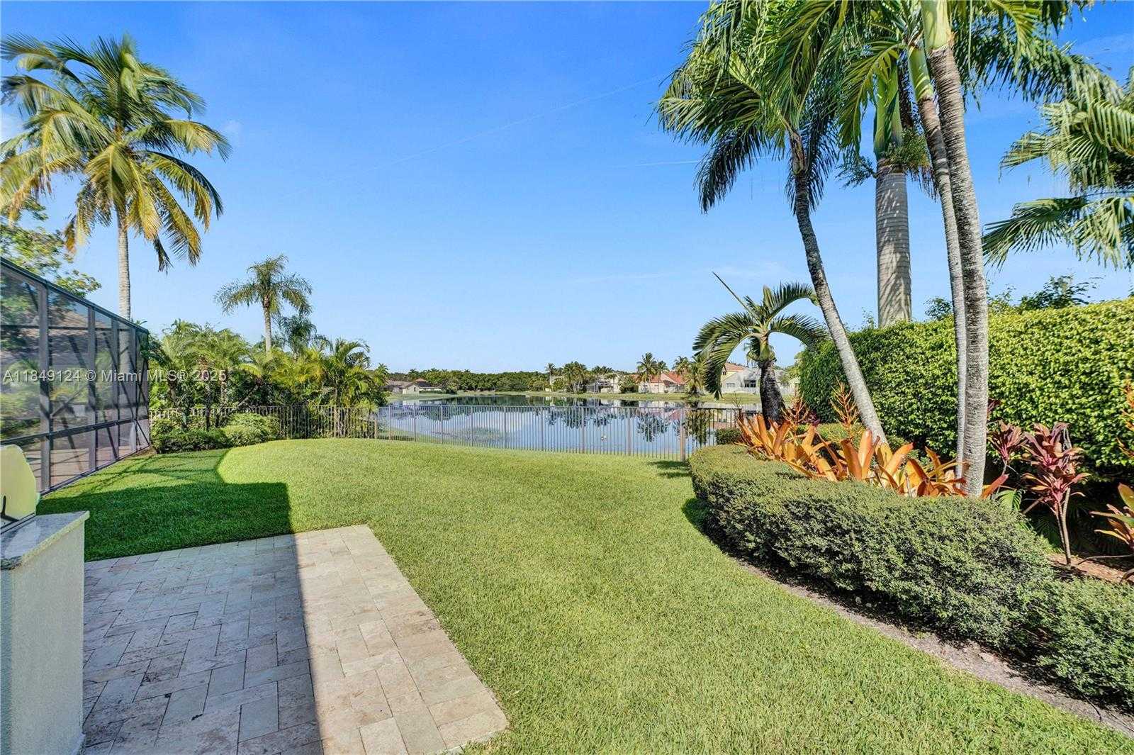 Small Image of 394 MALLARD LN, Weston Number 70