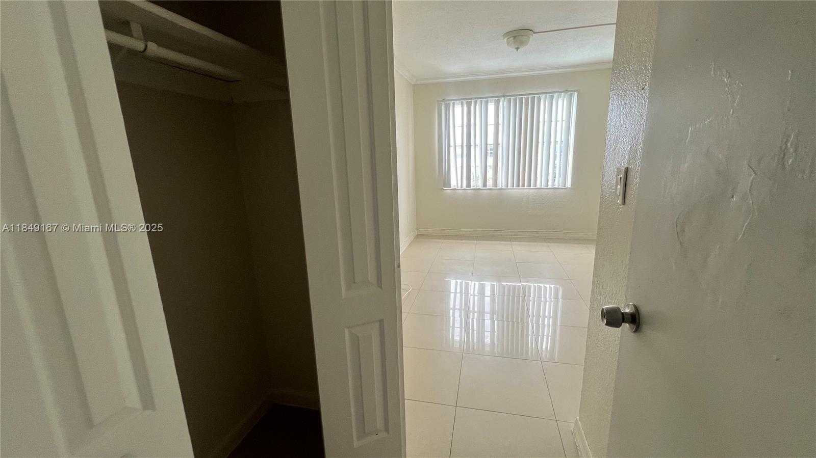 Small Image of 486 NORTH WEST 165TH ST RD #B-606, Miami Number 11