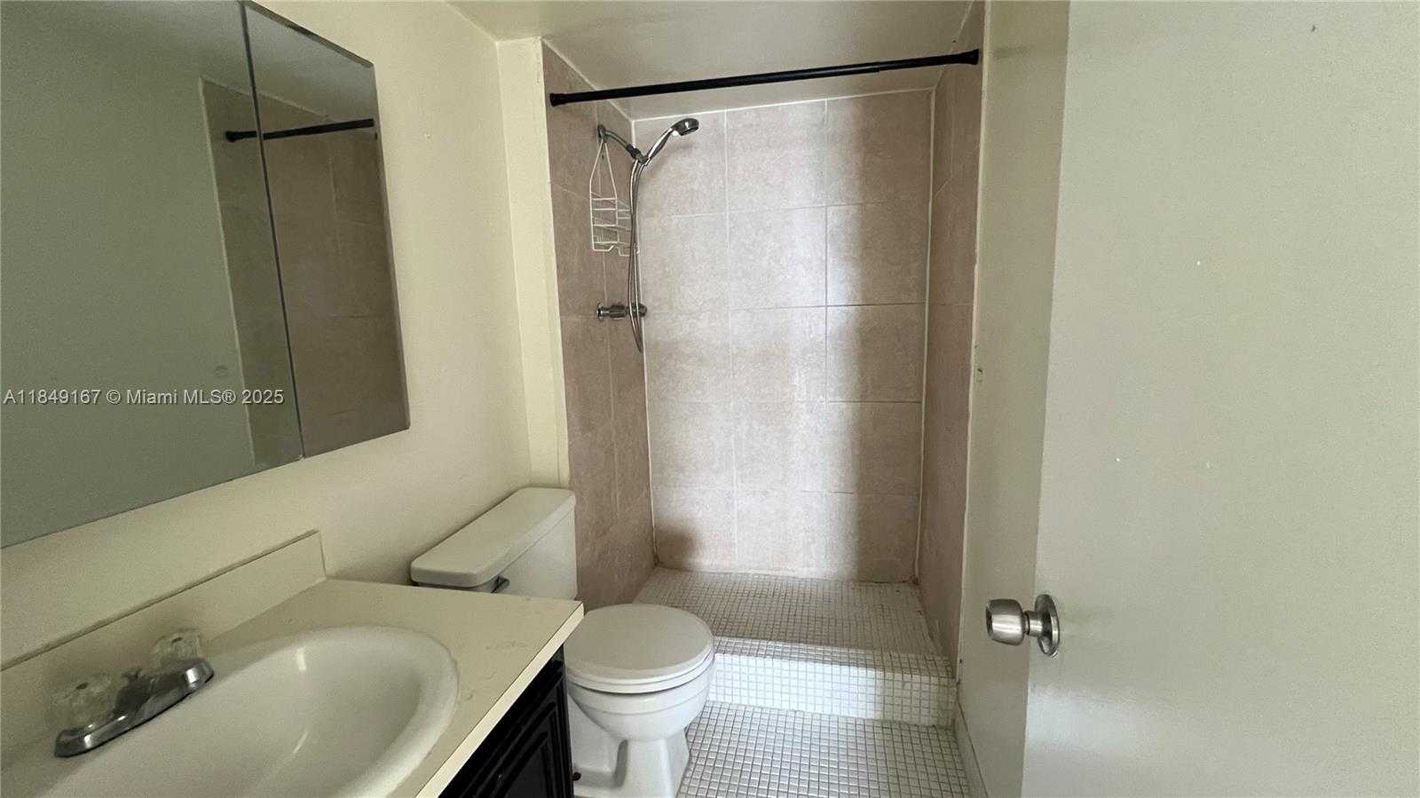 Small Image of 486 NORTH WEST 165TH ST RD #B-606, Miami Number 13