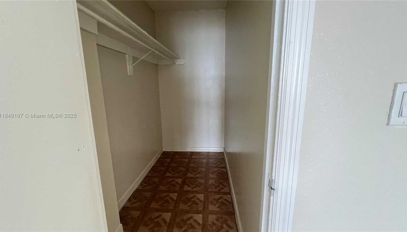 Small Image of 486 NORTH WEST 165TH ST RD #B-606, Miami Number 17