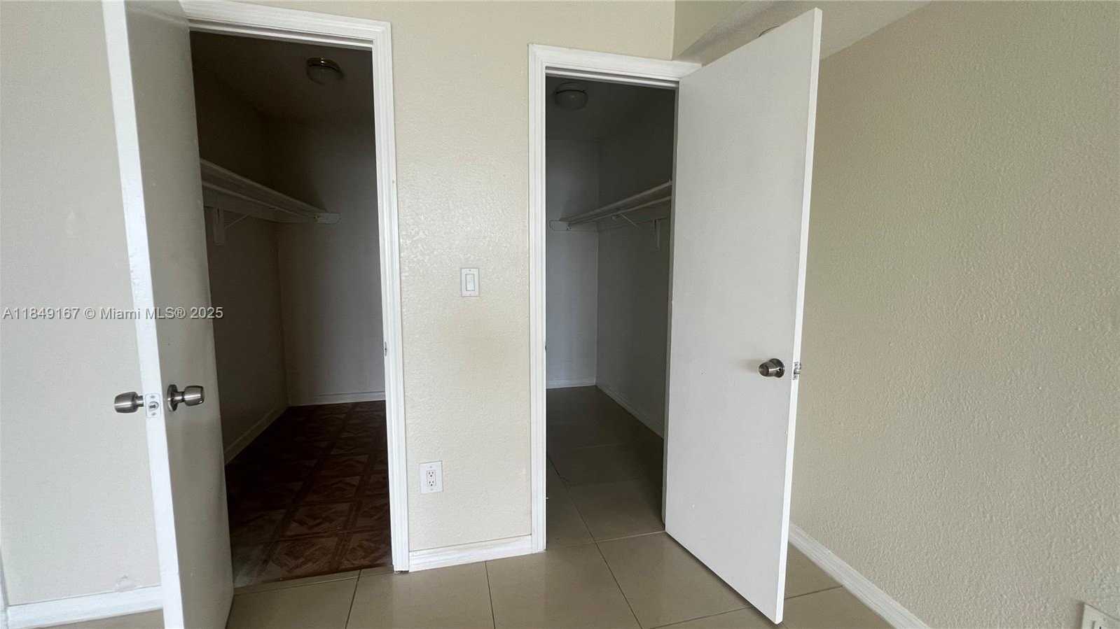 Small Image of 486 NORTH WEST 165TH ST RD #B-606, Miami Number 18