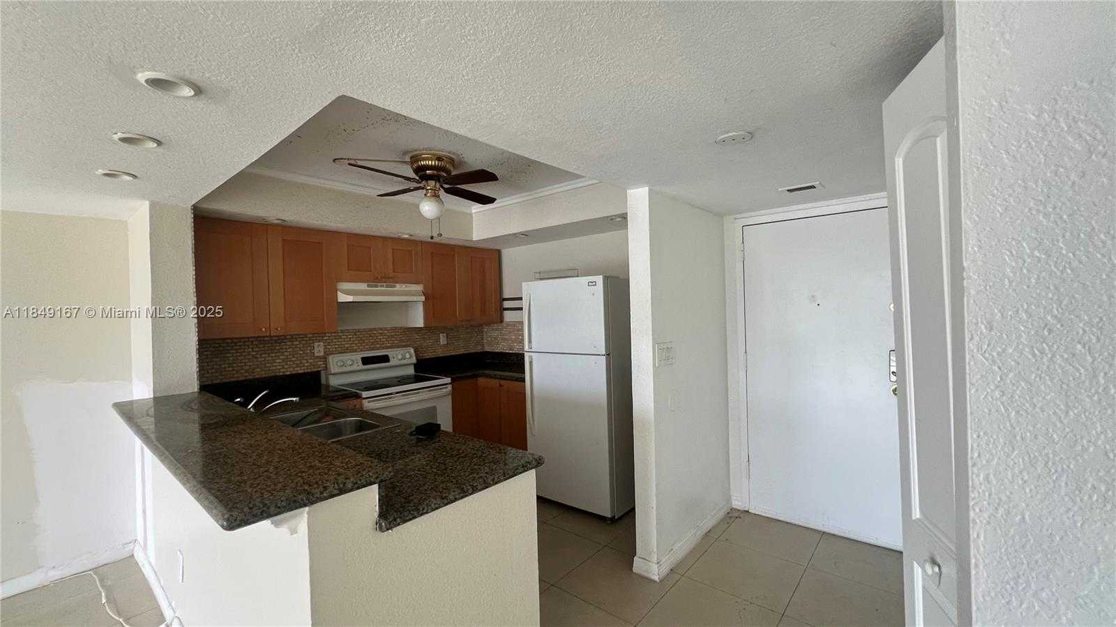 Small Image of 486 NORTH WEST 165TH ST RD #B-606, Miami Number 20