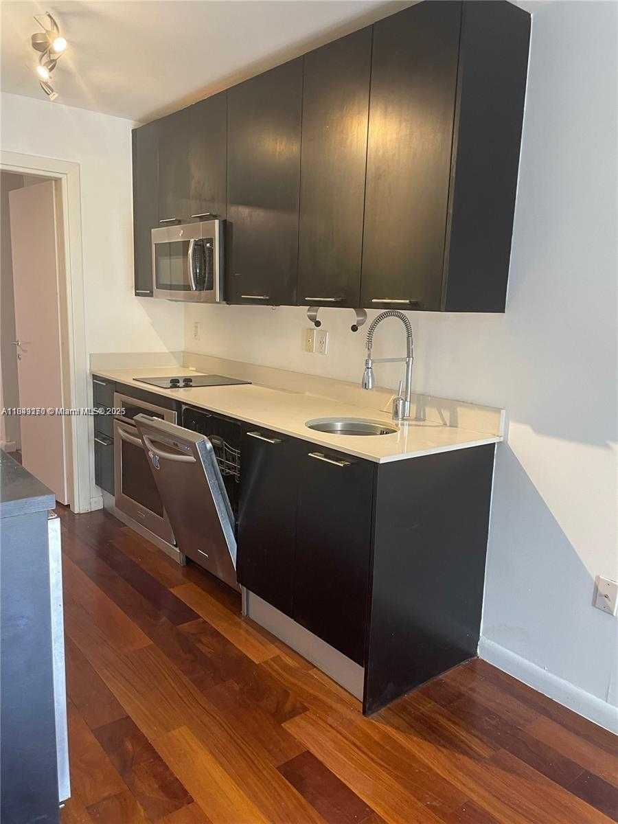 Small Image of 1550 PENNSYLVANIA AVE #115, Miami Beach Number 2