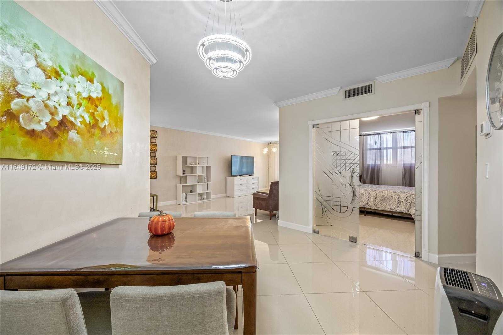 Small Image of 3001 SOUTH OCEAN DR #425, Hollywood Number 17