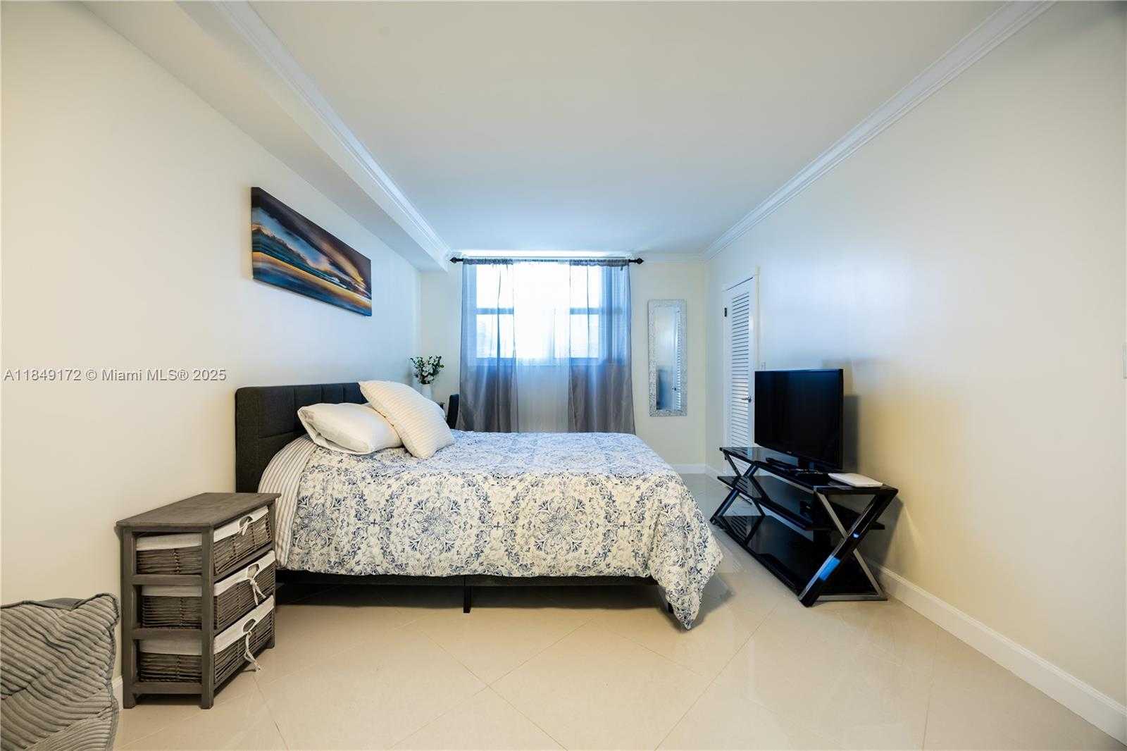 Small Image of 3001 SOUTH OCEAN DR #425, Hollywood Number 22