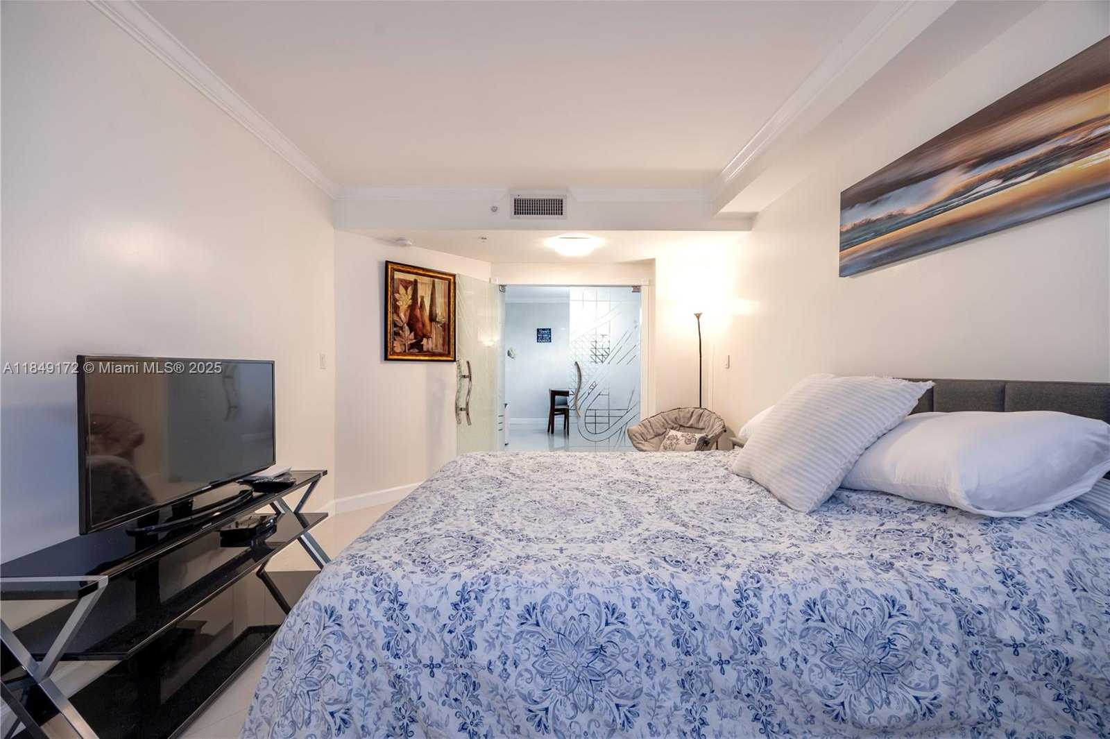 Small Image of 3001 SOUTH OCEAN DR #425, Hollywood Number 24
