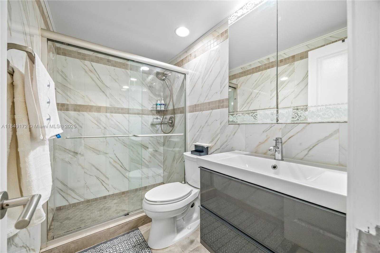 Small Image of 3001 SOUTH OCEAN DR #425, Hollywood Number 25