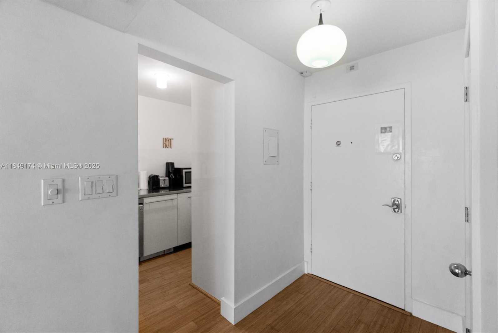 Small Image of 100 LINCOLN RD #923, Miami Beach Number 17