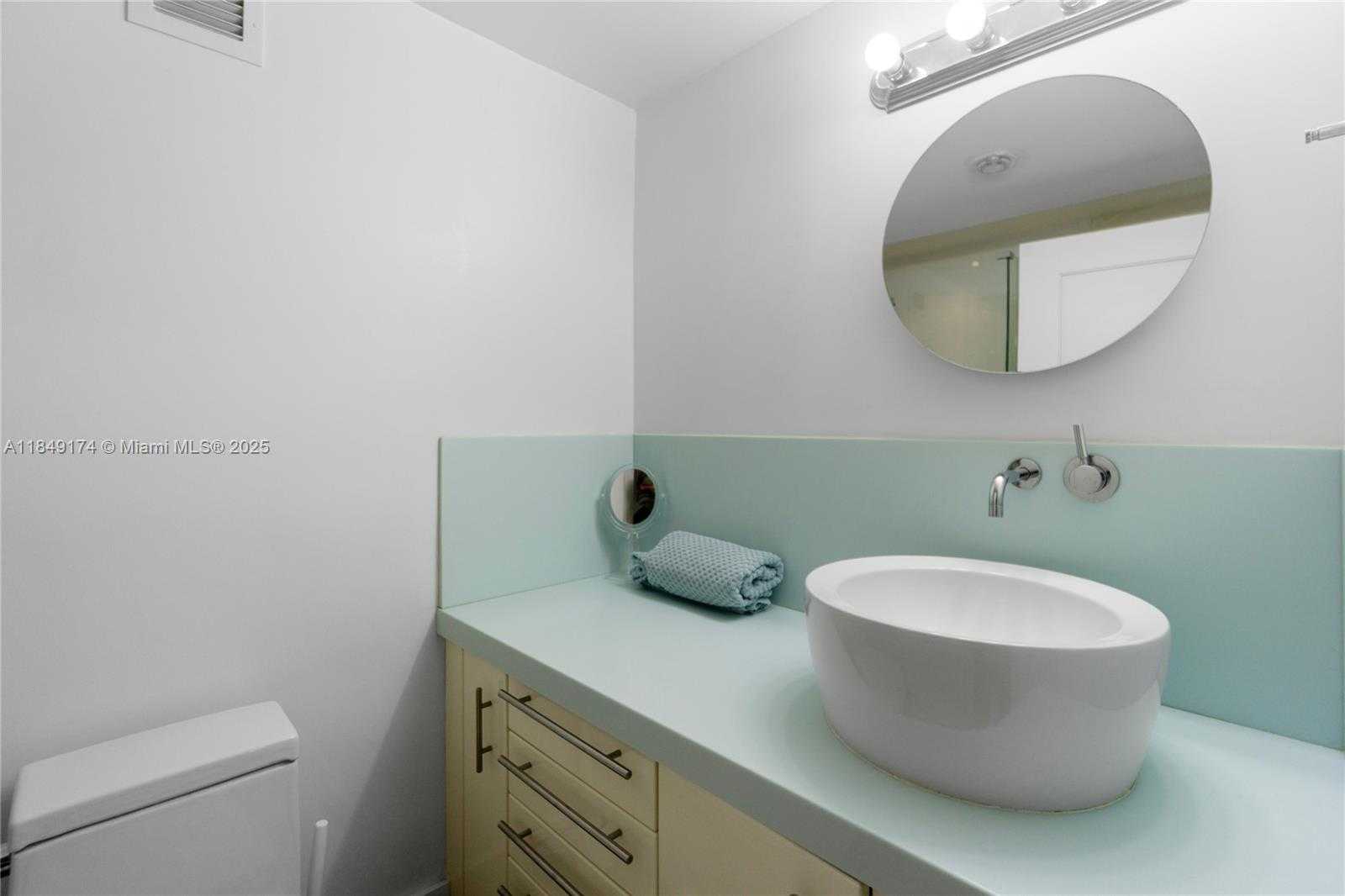 Small Image of 100 LINCOLN RD #923, Miami Beach Number 18
