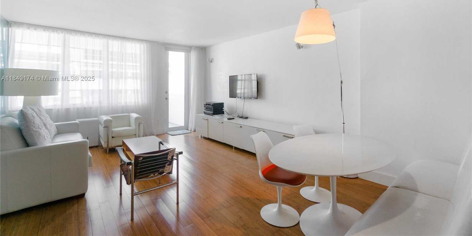 Small Image of 100 LINCOLN RD #923, Miami Beach Number 2