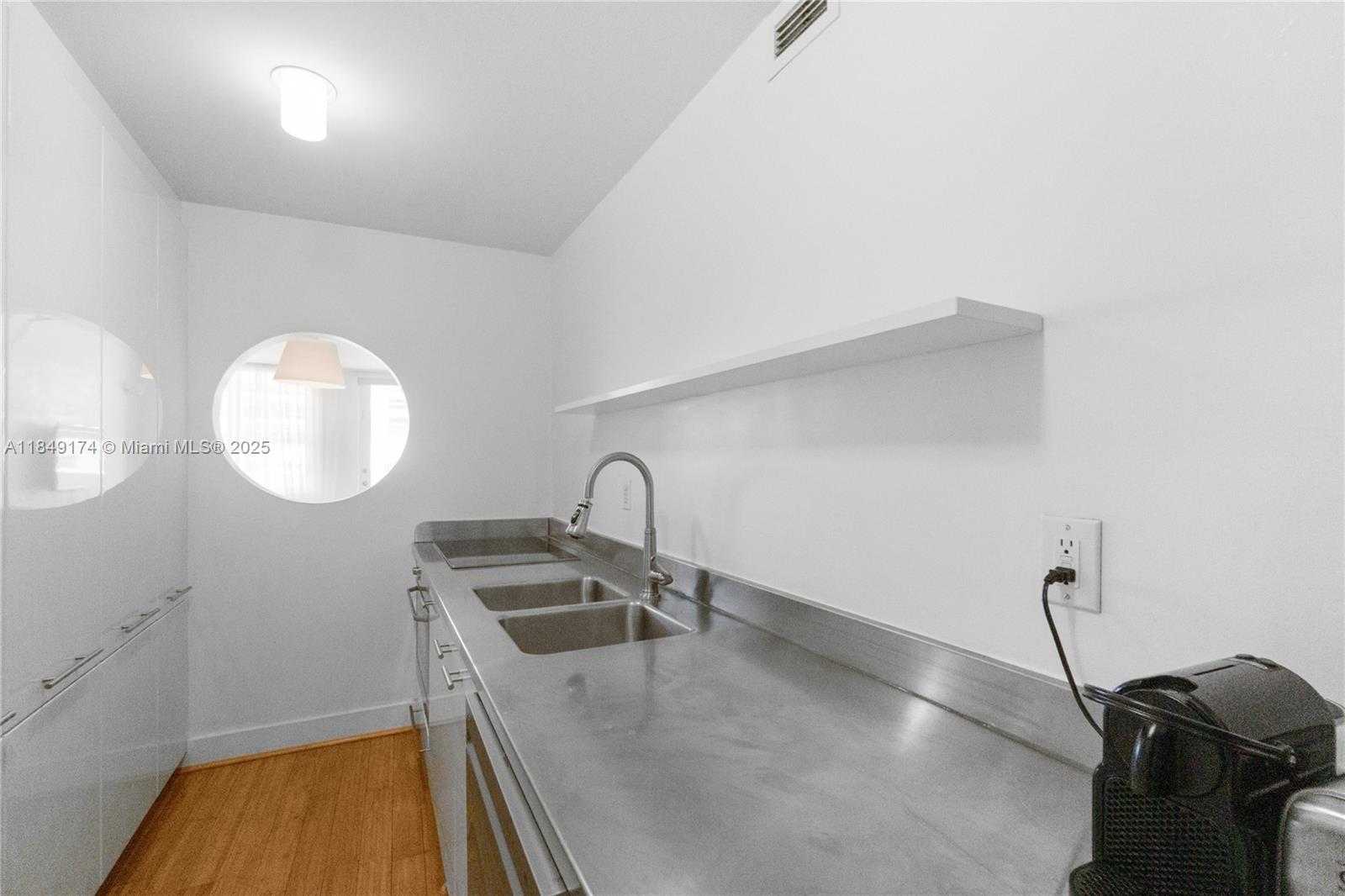 Small Image of 100 LINCOLN RD #923, Miami Beach Number 9
