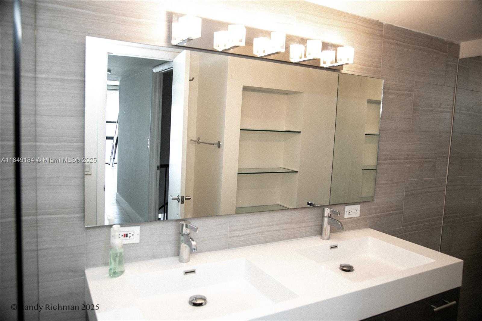 Small Image of 600 NORTH EAST 36TH ST #PH20, Miami Number 25