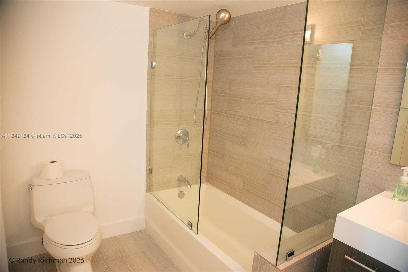 Small Image of 600 NORTH EAST 36TH ST #PH20, Miami Number 26