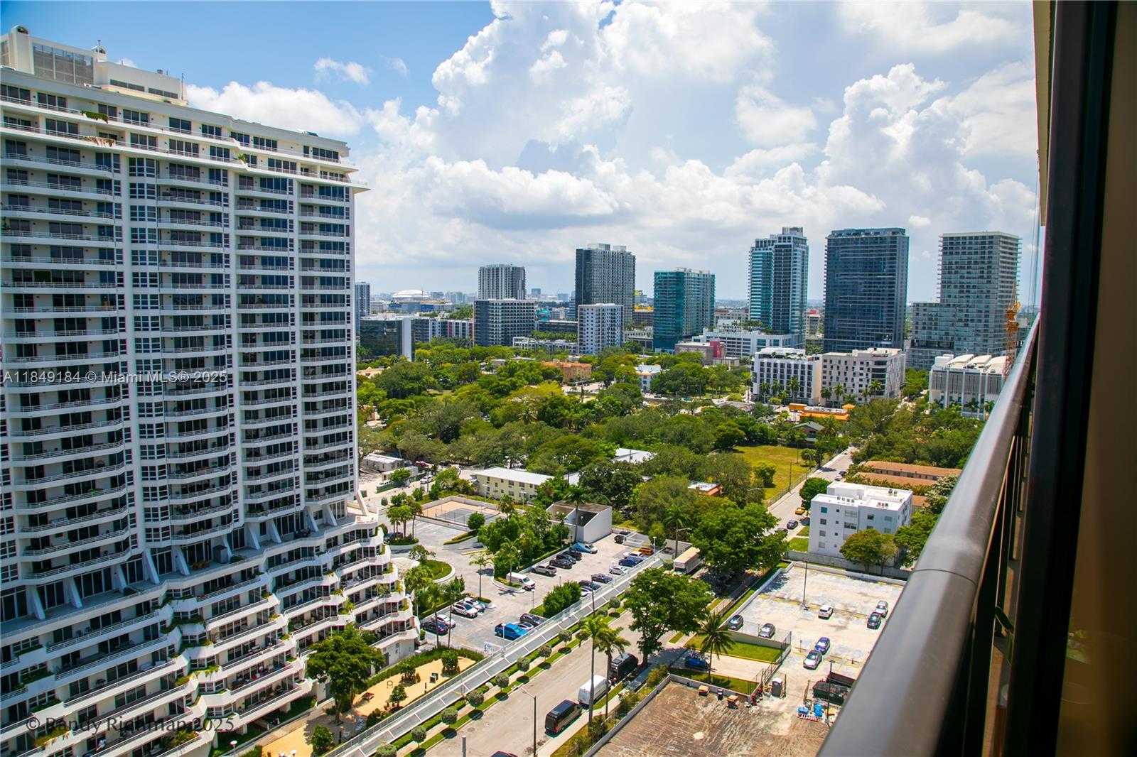Small Image of 600 NORTH EAST 36TH ST #PH20, Miami Number 31