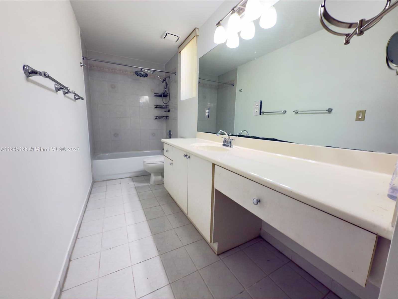 Small Image of 6520 NORTH WEST 114TH AVE #1621, Doral Number 11
