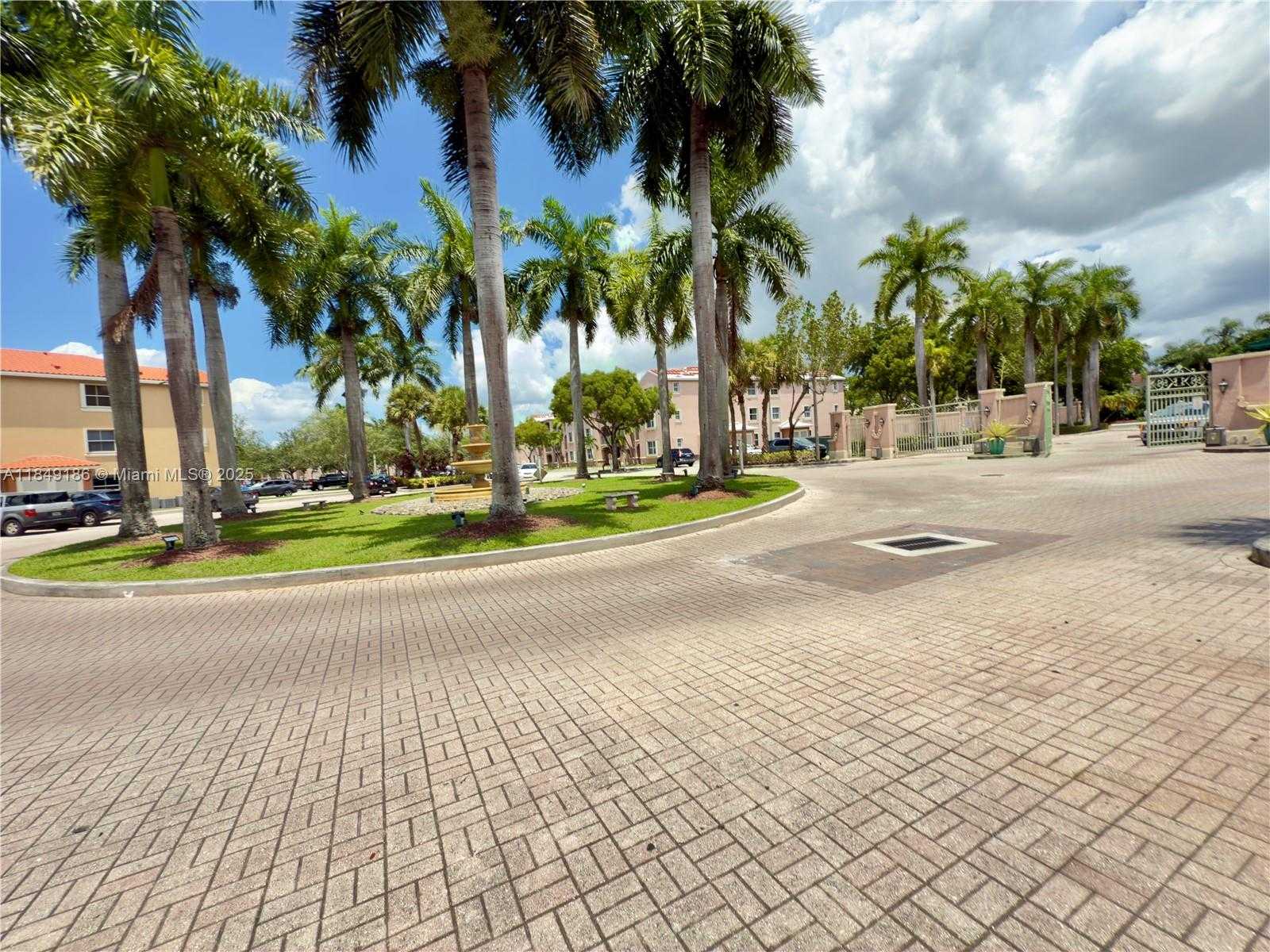Small Image of 6520 NORTH WEST 114TH AVE #1621, Doral Number 19