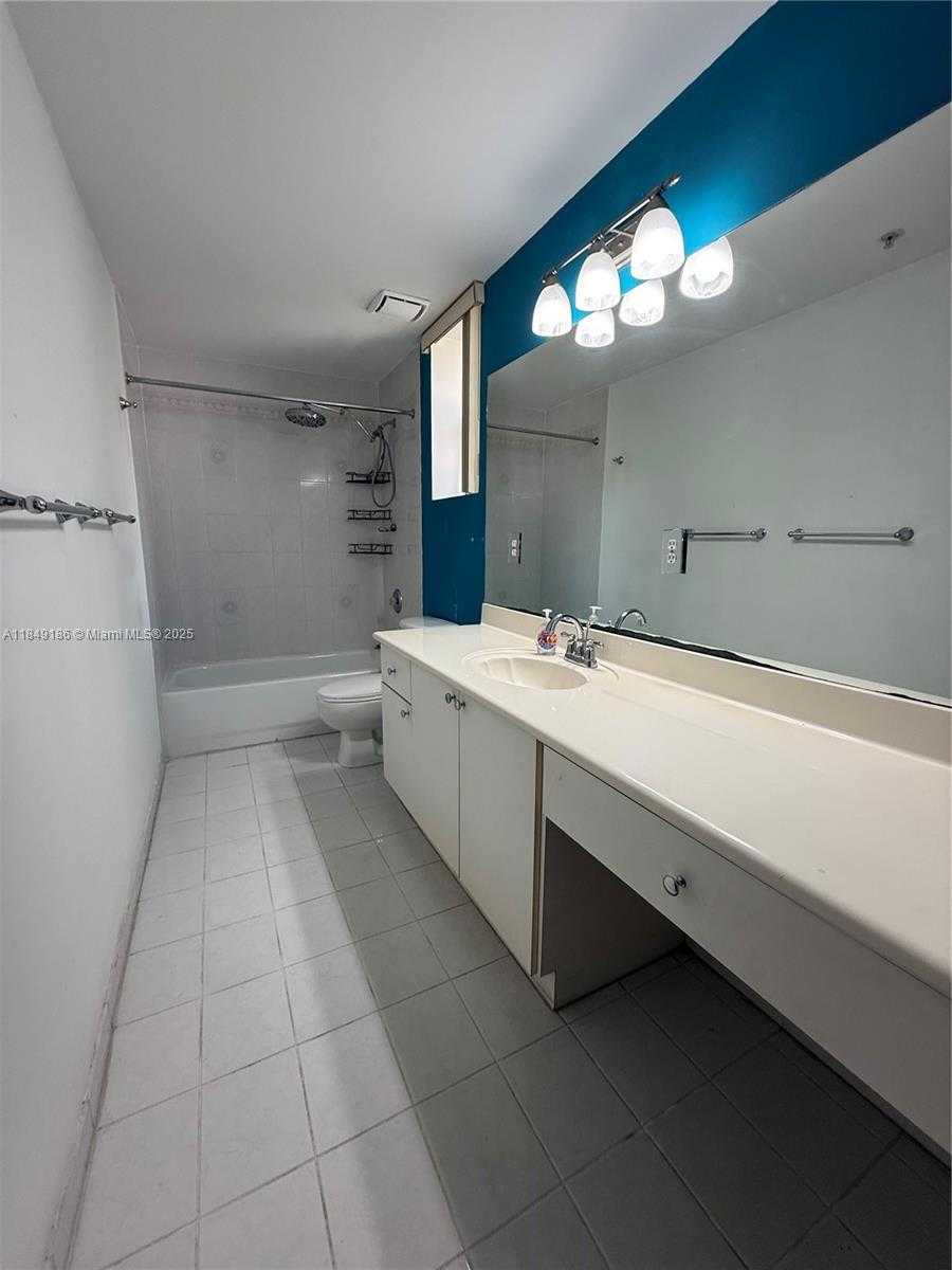 Small Image of 6520 NORTH WEST 114TH AVE #1621, Doral Number 6