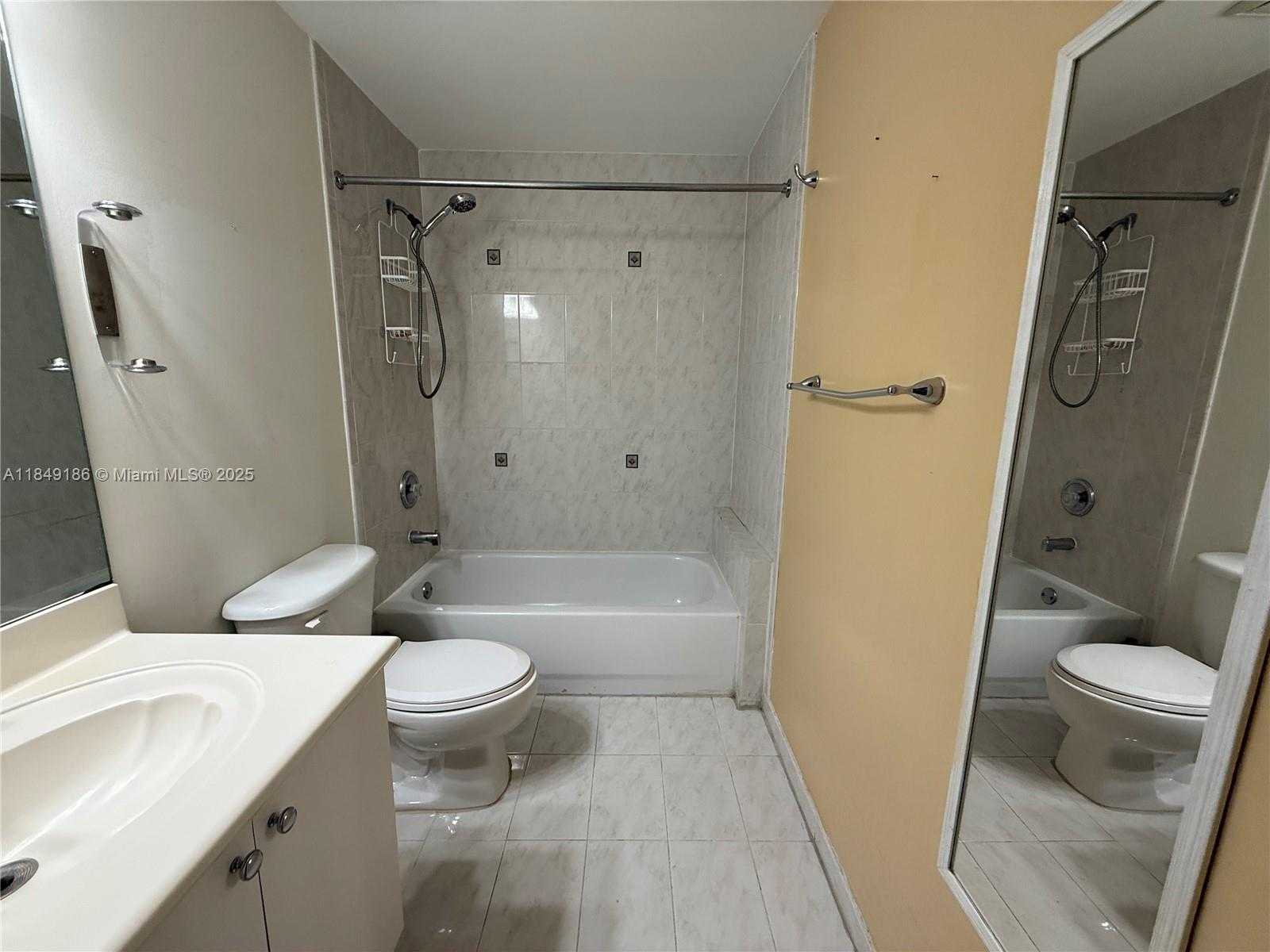 Small Image of 6520 NORTH WEST 114TH AVE #1621, Doral Number 7