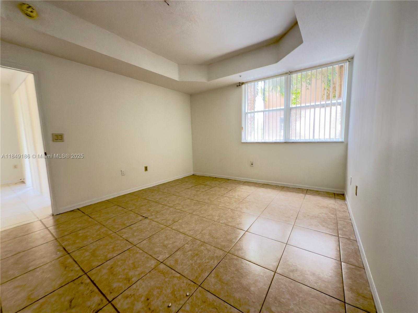 Small Image of 6520 NORTH WEST 114TH AVE #1621, Doral Number 9