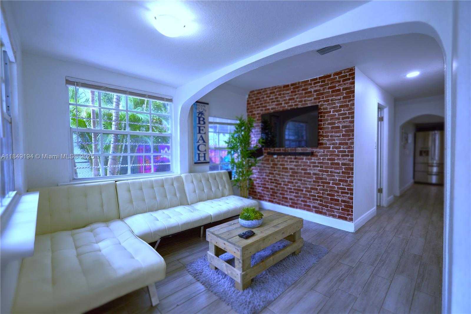 Small Image of 337 NORTH WEST 34TH ST #337, Miami Number 12