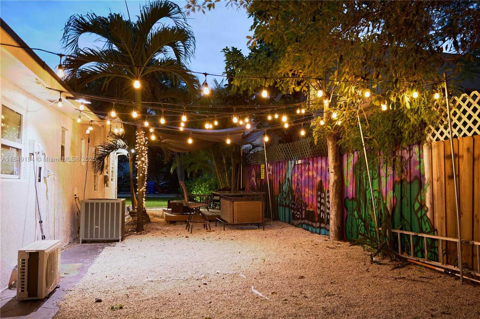 Small Image of 337 NORTH WEST 34TH ST #337, Miami Number 18
