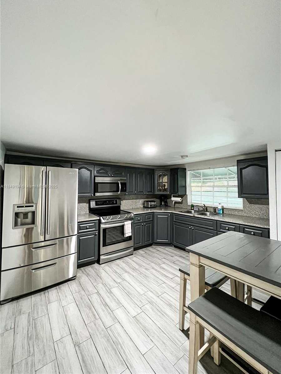 Small Image of 337 NORTH WEST 34TH ST #337, Miami Number 5