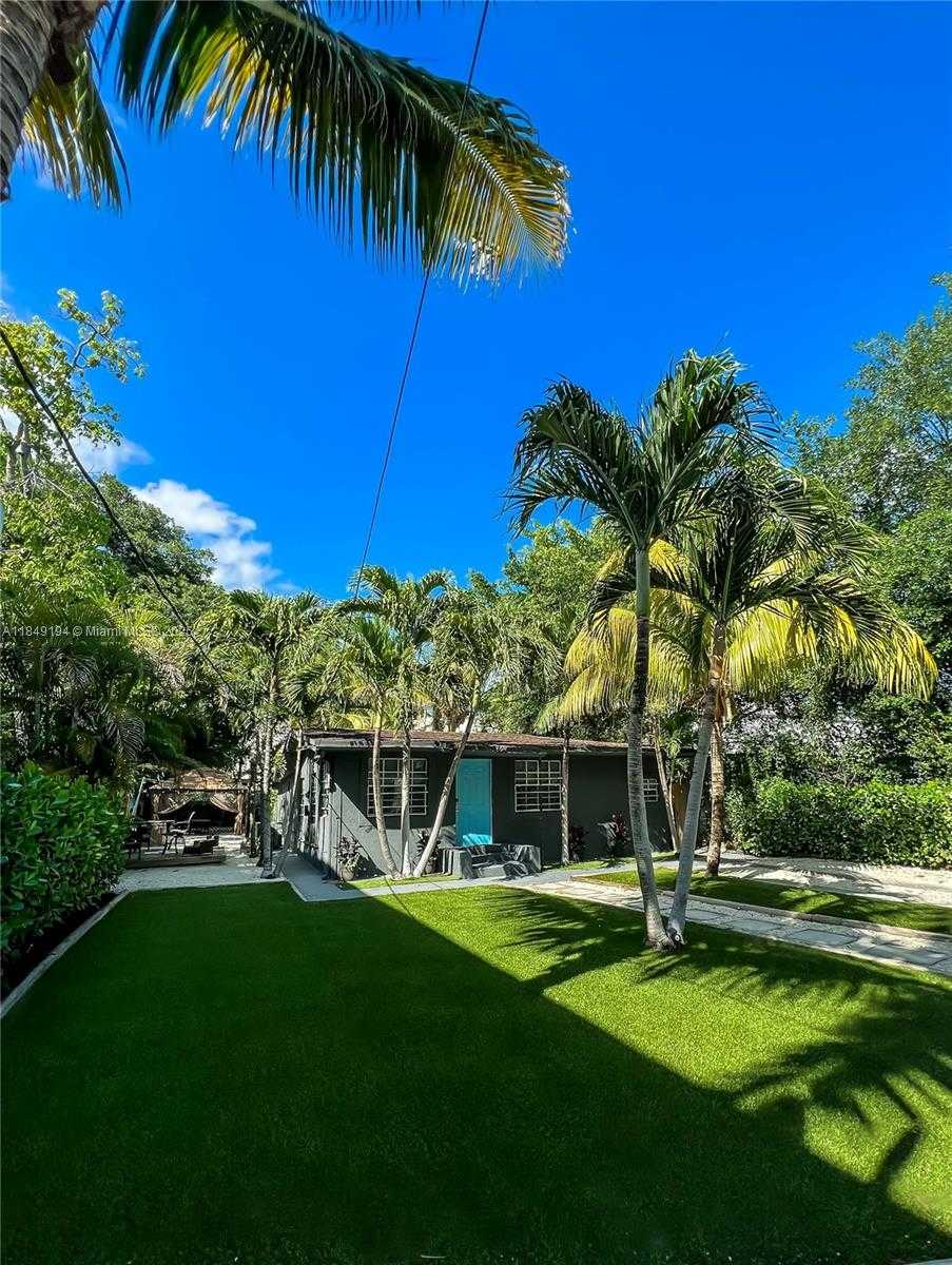 Small Image of 337 NORTH WEST 34TH ST #337, Miami Number 7