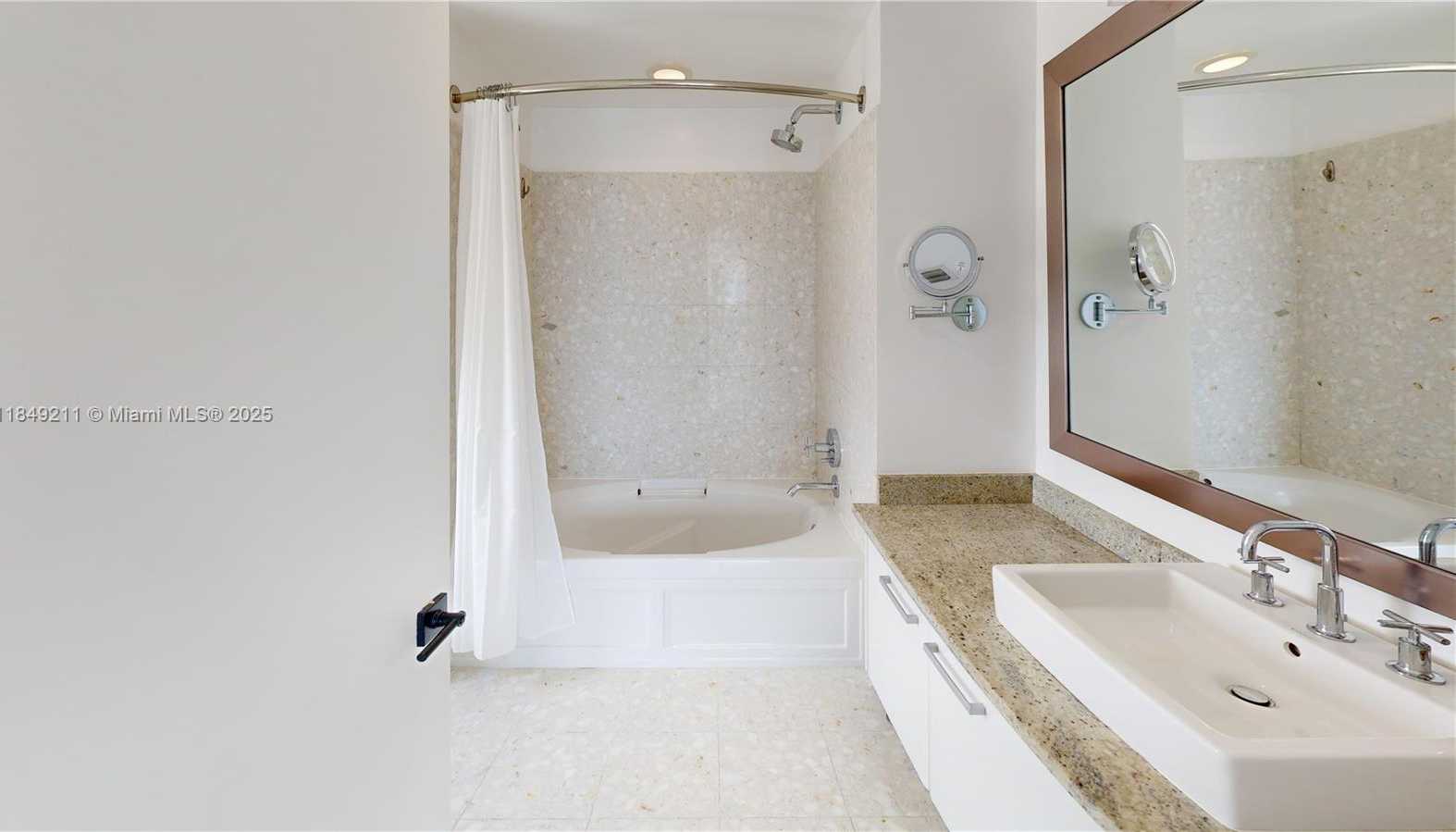 Small Image of 185 SOUTH WEST 7TH ST #4102, Miami Number 25