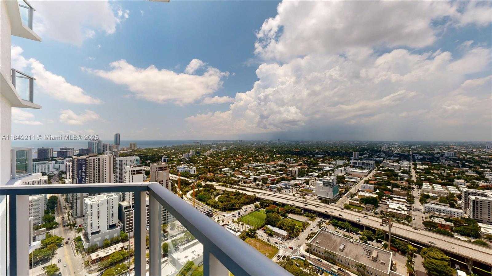 Small Image of 185 SOUTH WEST 7TH ST #4102, Miami Number 30