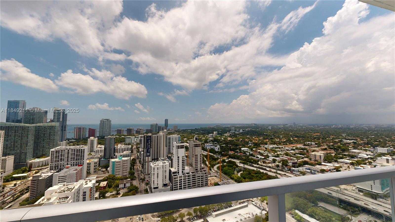 Small Image of 185 SOUTH WEST 7TH ST #4102, Miami Number 31