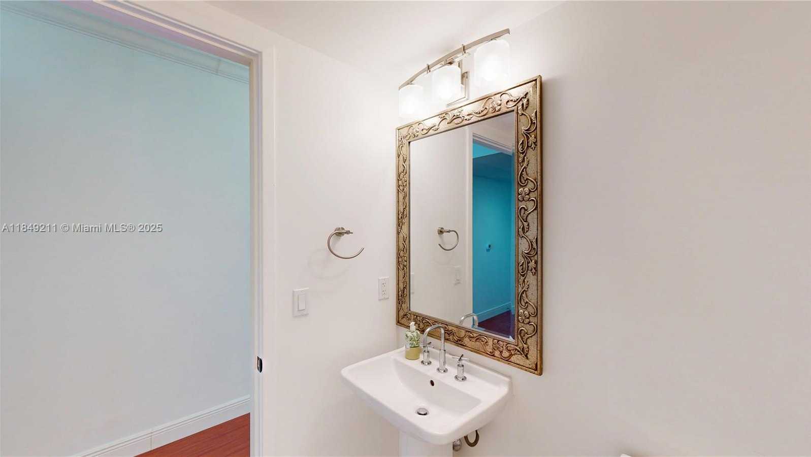 Small Image of 185 SOUTH WEST 7TH ST #4102, Miami Number 8