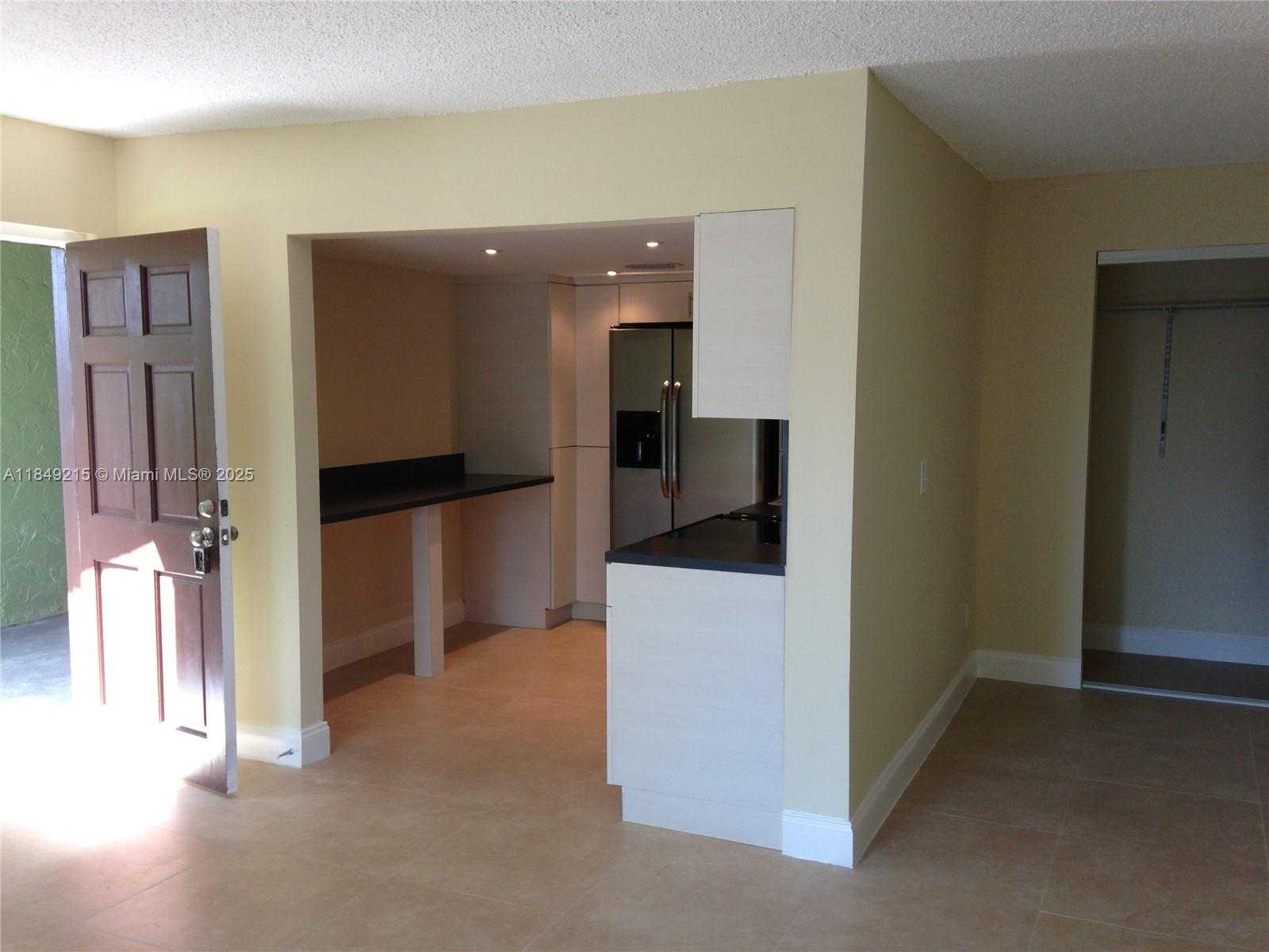 Small Image of Miami Number 2