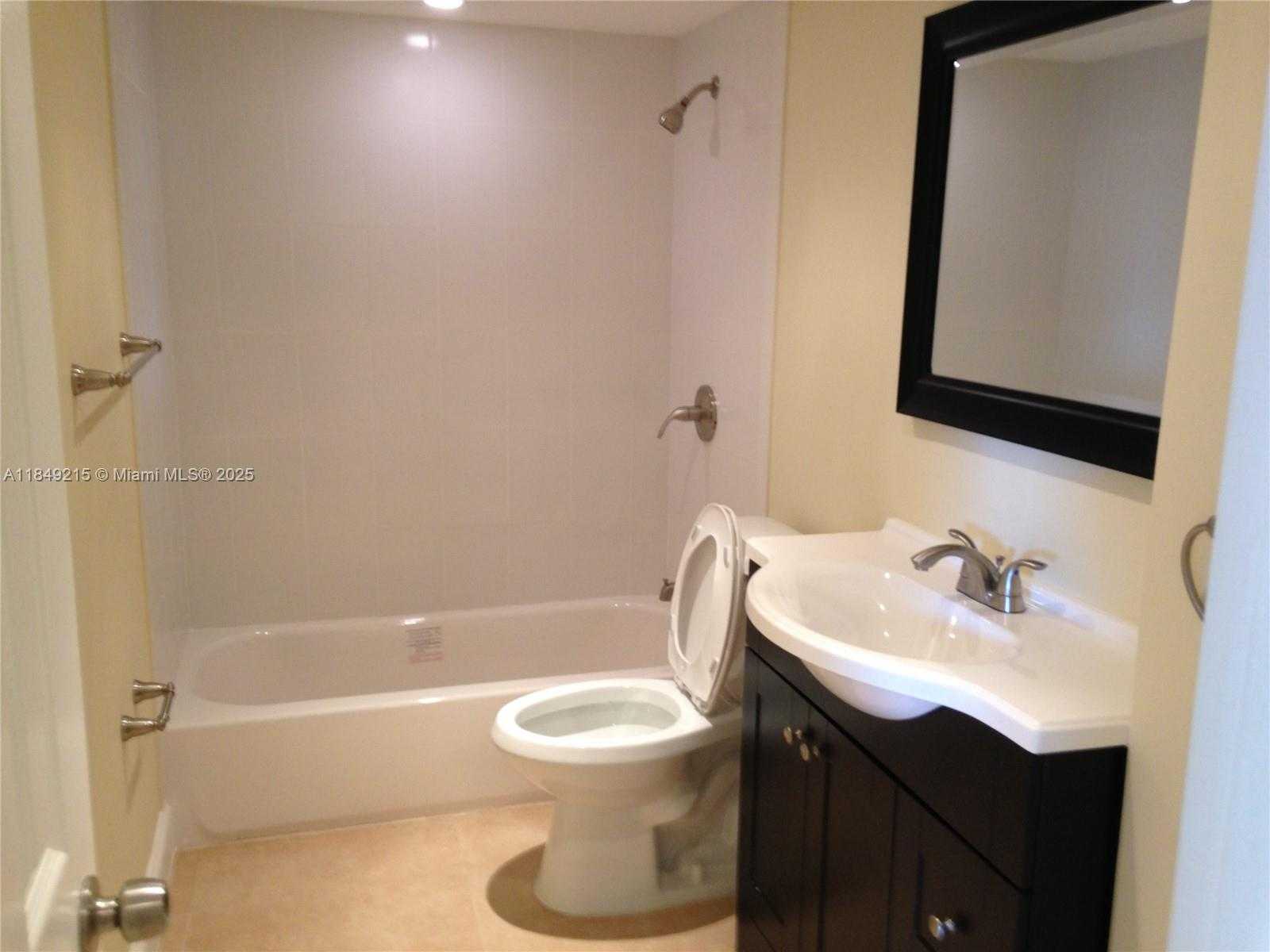 Small Image of Miami Number 6