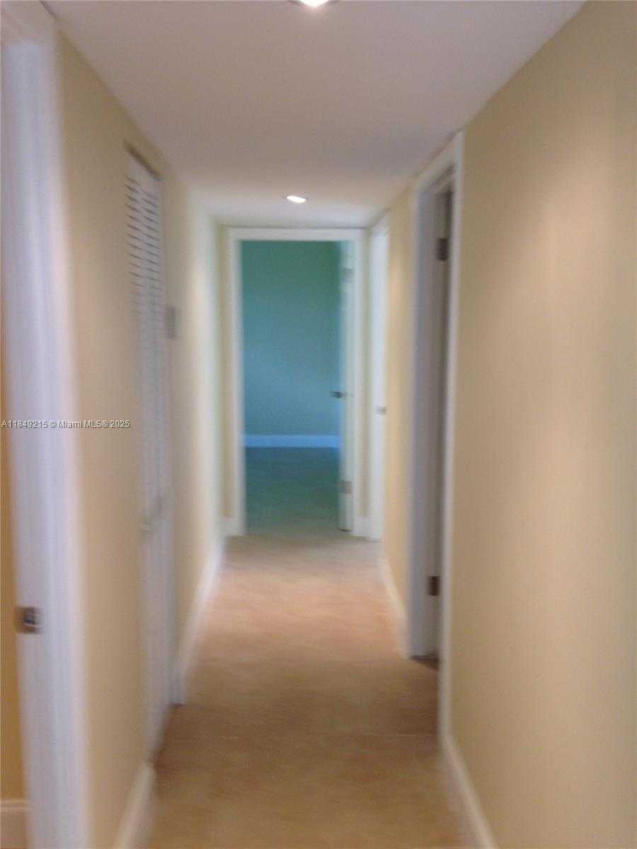 Small Image of Miami Number 7