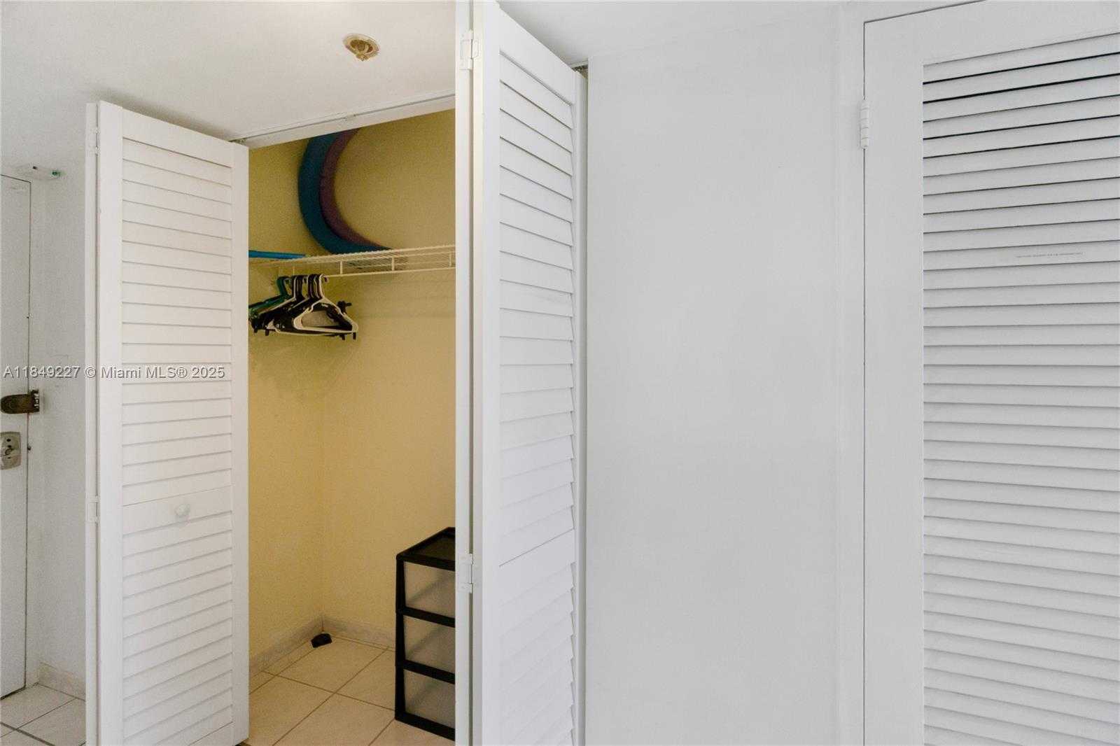 Small Image of 100 LINCOLN RD #709, Miami Beach Number 12