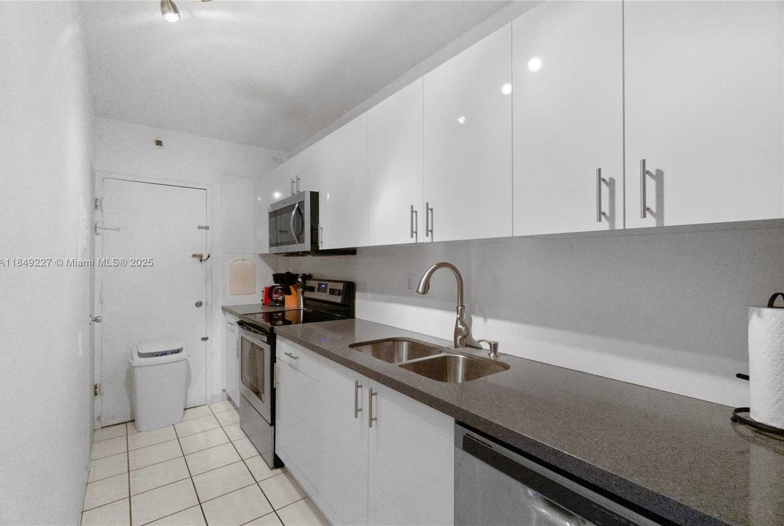 Small Image of 100 LINCOLN RD #709, Miami Beach Number 8
