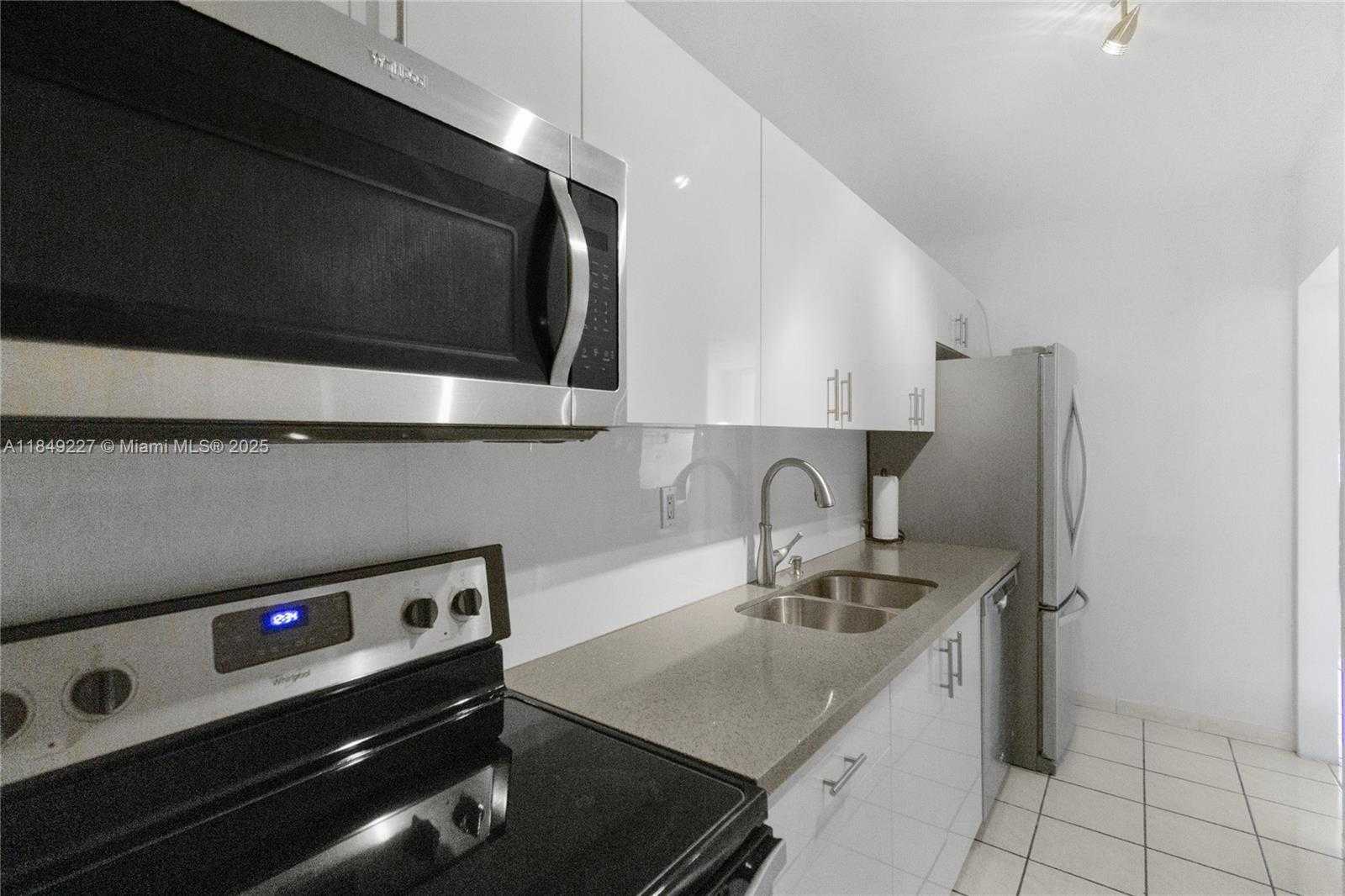 Small Image of 100 LINCOLN RD #709, Miami Beach Number 9