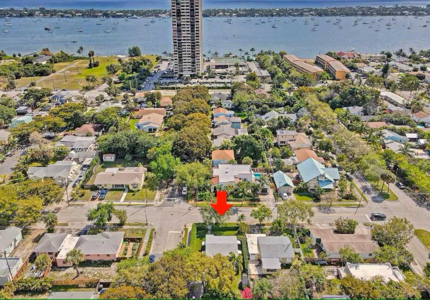 Small Image of 5515 SPRUCE AVE, West Palm Beach Number 13