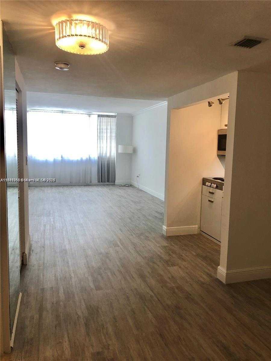 Small Image of 801 BRICKELL BAY DR #1166, Miami Number 3