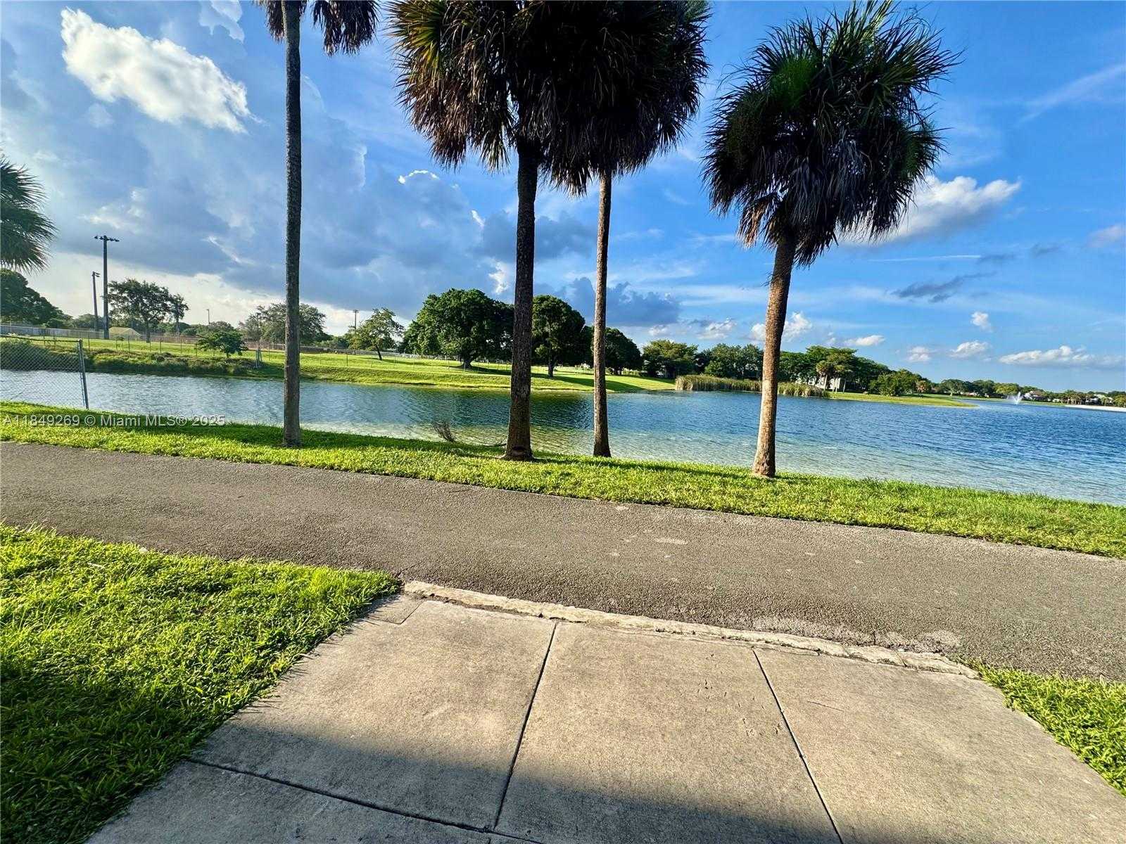 Small Image of 15067 SOUTH WEST 103RD TER #14211, Miami Number 23