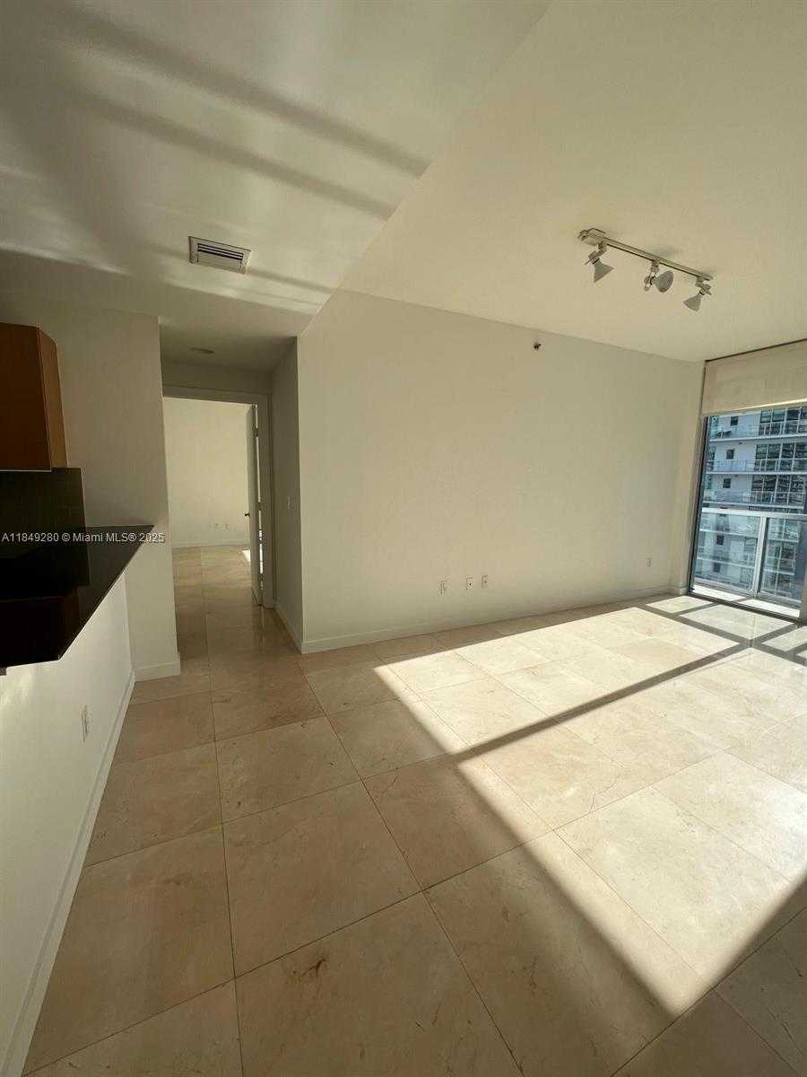 Small Image of 1060 BRICKELL AVE #2711, Miami Number 10