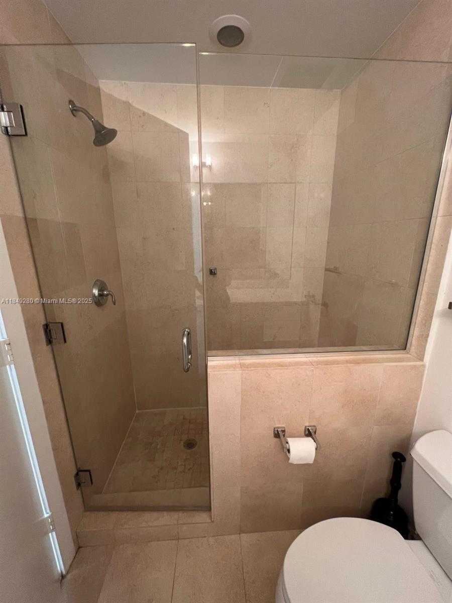 Small Image of 1060 BRICKELL AVE #2711, Miami Number 15